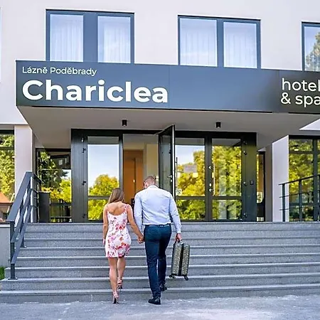 Hotel & Chariclea