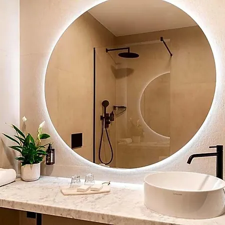Hotel & Chariclea 4*