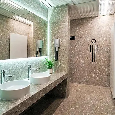 Hotel & Chariclea 4*