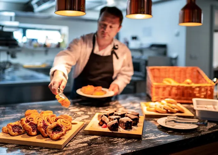 & Chariclea Szálloda 4*